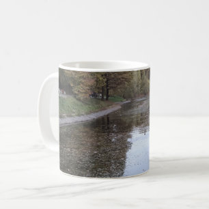 Mug Lac Automnal Tranquille – Édition Scandinave