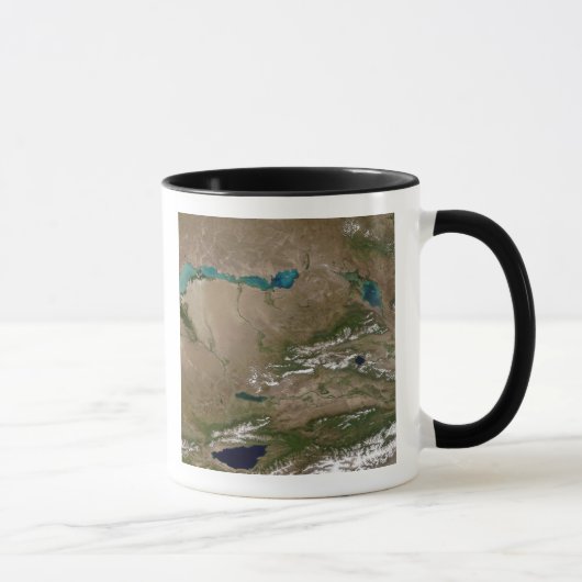 Mug Lac Balkhash dans l'est du Kazakhstan (Droite)