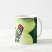 Mug Ladybug Sur Fleur De Dogwood Personnalisé (Devant droit)