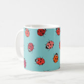 Mug Ladybugs, arrière - plan bleu, charmant patte sans (Devant gauche)