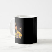 Mug L'Aide Des Pompiers Trump Fireman Est Sur Le Chemi (Devant gauche)