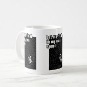 Mug Laisse-moi flotter dans mon propre espace (Devant gauche)