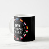 Mug L'amour autour des langues du monde  (Devant gauche)