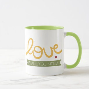 Mug l'amour est tout que vous avez besoin