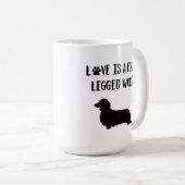 Mug L'Amour Est Un Mot À Quatre Légendes (Devant droit)