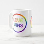 Mug L'amour gagne Rainbow Pride (Devant gauche)