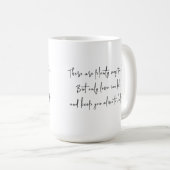 Mug L'Amour Tue Mais Nous Garde Aussi En Vie (Devant droit)