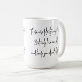 Mug L'Amour Tue Mais Nous Garde Vivants (Devant droit)