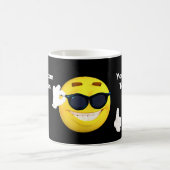 Mug L'amusement manie maladroitement vers le haut (Centre)