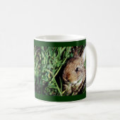 Mug Lapin dans l'herbe (Devant droit)