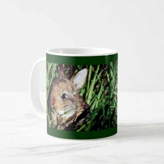 Mug Lapin dans l'herbe (Devant gauche)