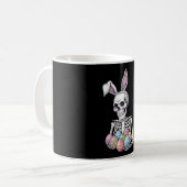 Mug Lapin Squelette tenant des oeufs de Pâques lapin d (Devant gauche)