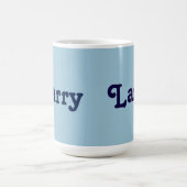 Mug Larry (Centre)