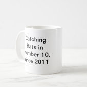 Mug Larry le visage de chat de Downing Street - rats (Devant gauche)