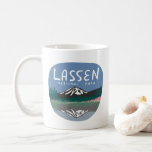 Mug Lassen National Park Mountain Volcano Californie<br><div class="desc">Découvrez cette illustration cool du parc national du Lassen. Idéal pour le thé ou le café du matin. Consultez mon magasin pour en savoir plus ! Recueillir tous les parcs, je les crée tout le temps. J'adore les autocollants ! Regardez ma boutique pour plus de randonnée, de camping, de vie...</div>