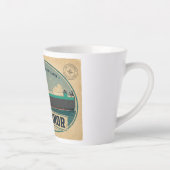 Mug Latte Carte Postale Honneur ARC (Droite)