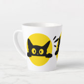 Mug Latte Cercle Jaune Chat Noir qui Regarde - Cut (Angle gauche)