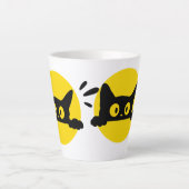 Mug Latte Cercle Jaune Chat Noir qui Regarde - Cut (Devant)
