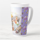 Mug Latte Chat Tabby Violet Peint à la Main (Angle droit)