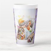 Mug Latte Chat Tabby Violet Peint à la Main (Devant)
