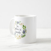 Mug L'avenir est féminin | Citation florale (Devant gauche)