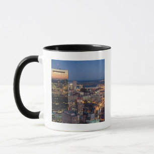 Mug Le bâtiment de Boston avec la lumière traîne su