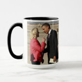 Mug Le brasseur de janv. s'étend dans Obama (Gauche)