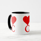 Mug Le C initial avec un grand coeur rouge (Devant gauche)