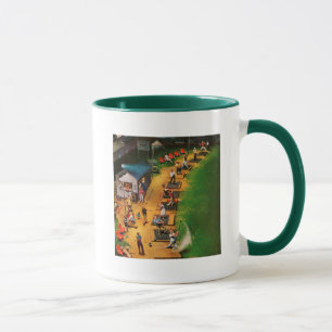 Mug Le champ d'exercice de golf par John hésitent