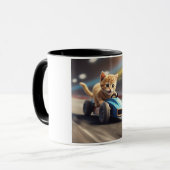 Mug Le chat conduit une voiture de course bleue (Devant gauche)
