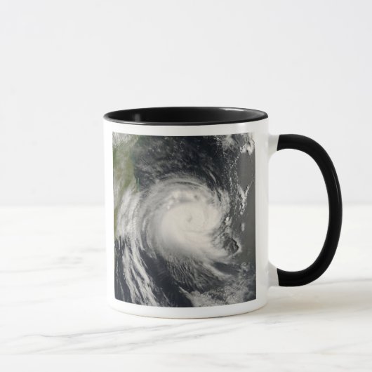 Mug Le cyclone tropical Favio s'approche du Mozambique (Droite)