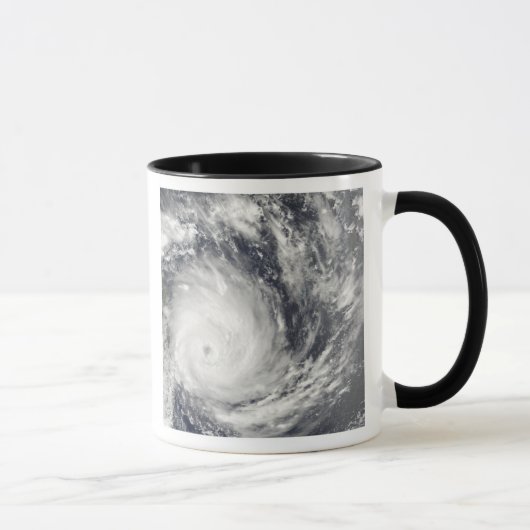 Mug Le cyclone tropical Gael au large de Madagascar (Droite)
