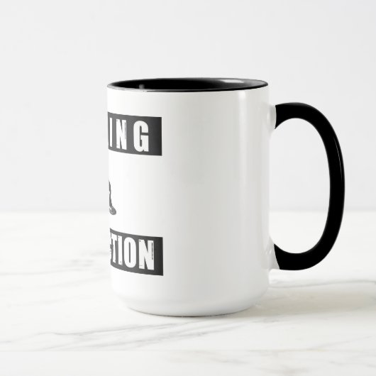 Mug le DJ de avertissement dans l'action mettent en (Droite)