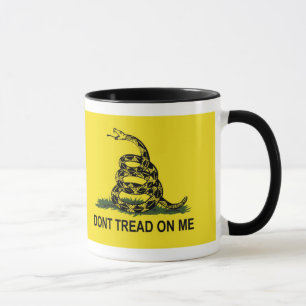 Mug Le drapeau de Gadsden ne marchent pas sur moi