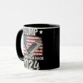 Mug Le drapeau de Trump 2024 reprend l'Amérique hommes (Devant gauche)