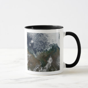 Mug Le fleuve Mackenzie se jette dans la baie Mackenzi