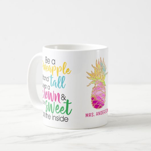MUG LE FUNNY DE L'ENSEIGNANT EST UN AÎNE (Devant gauche)