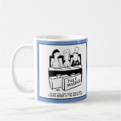 Mug Le garçon d'honneur est au lit avec les mariés. (Gauche)