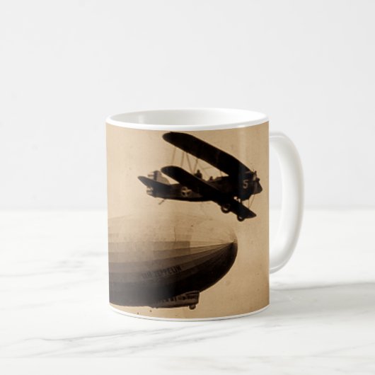 Mug Le Graf Zeppelin approchant New York City 1928 (Devant droit)