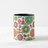 Mug le griffonnage fleurit le motif d'arrière - plan (Centre)