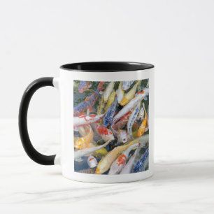Mug Le Japon, Tokyo, poisson en gros plan de natation