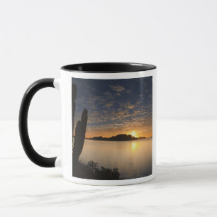 Mug Le lever de soleil sur Isla Danzante dans le golfe