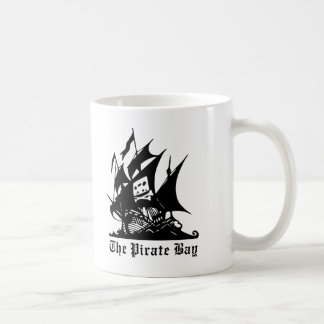 Mug le logo de bateau de pirate de baie de pirate
