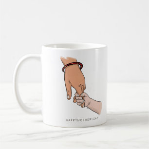 Mug Le Monde la connaît sous le nom de [NOM] Nous la c
