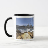 Mug Le navire d'assaut amphibie USS Kearsarge (Gauche)