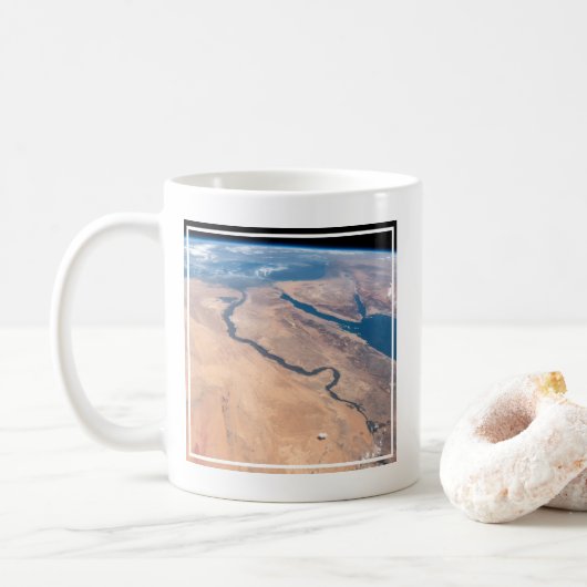 Mug Le Nil, La Mer Rouge Et La Mer Méditerranée. (Avec donut)