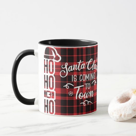 Mug Le Père Noël arrive Rouge Noir Plaid Noël (Avec donut)