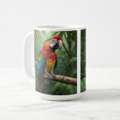 Mug Le perroquet de Macaw dans la jungle (Devant gauche)