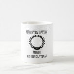 Mug Le plus grand professeur latin du monde (femelle)<br><div class="desc">Optimums de Magistra ! Honorez votre professeur latin féminin préféré de cette conception comportant une guirlande de laurier. La guirlande de laurier a été portée par Apollo, le dieu grec de la musique, de la poésie, de la prophétie, de la médecine, de la lumière, et de beaucoup d'autres choses. La...</div>
