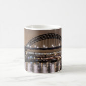 Mug Le pont Tyne la nuit (Centre)